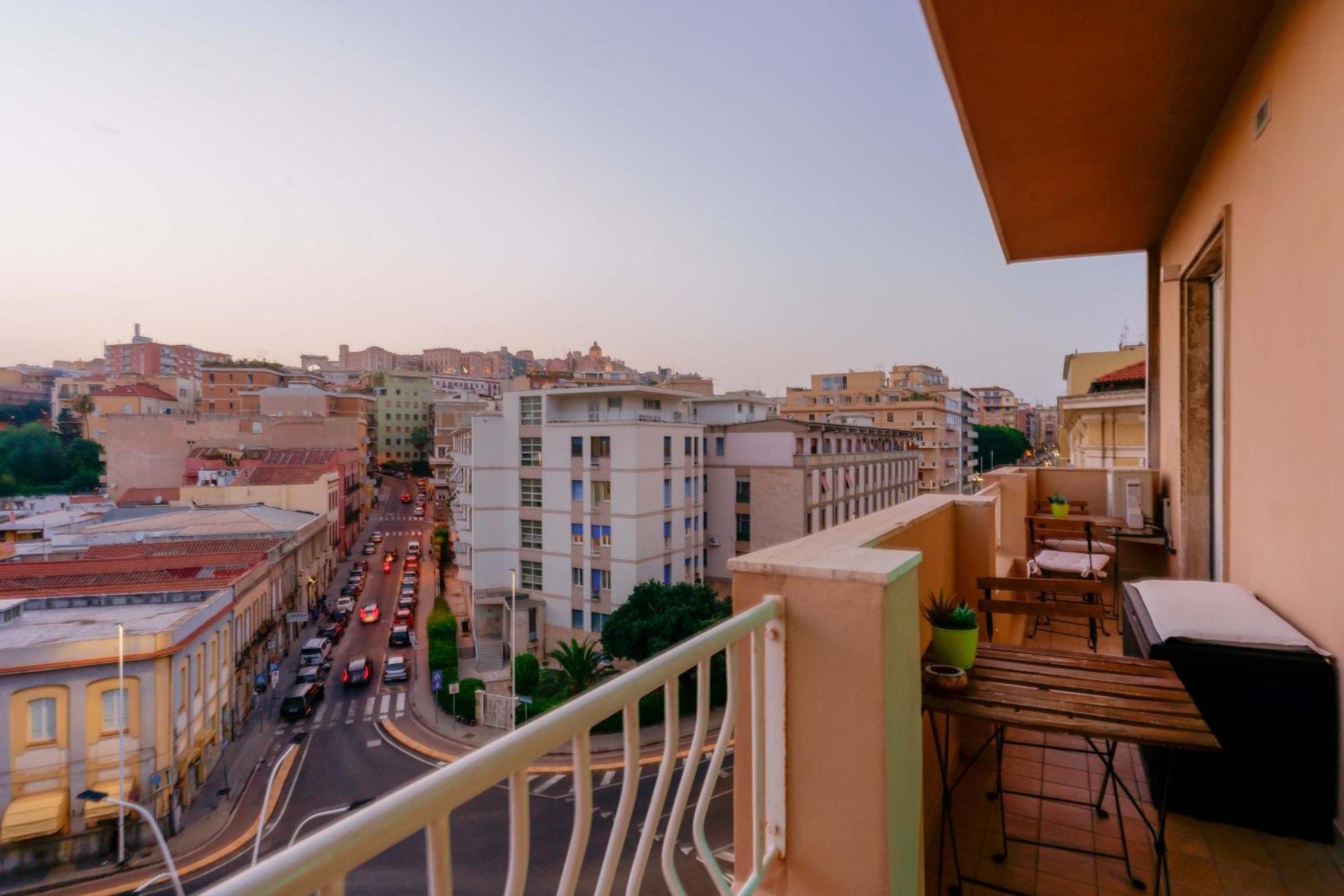 Cagliari Magica bellissimo appartamento panoramico in centro Esterno foto