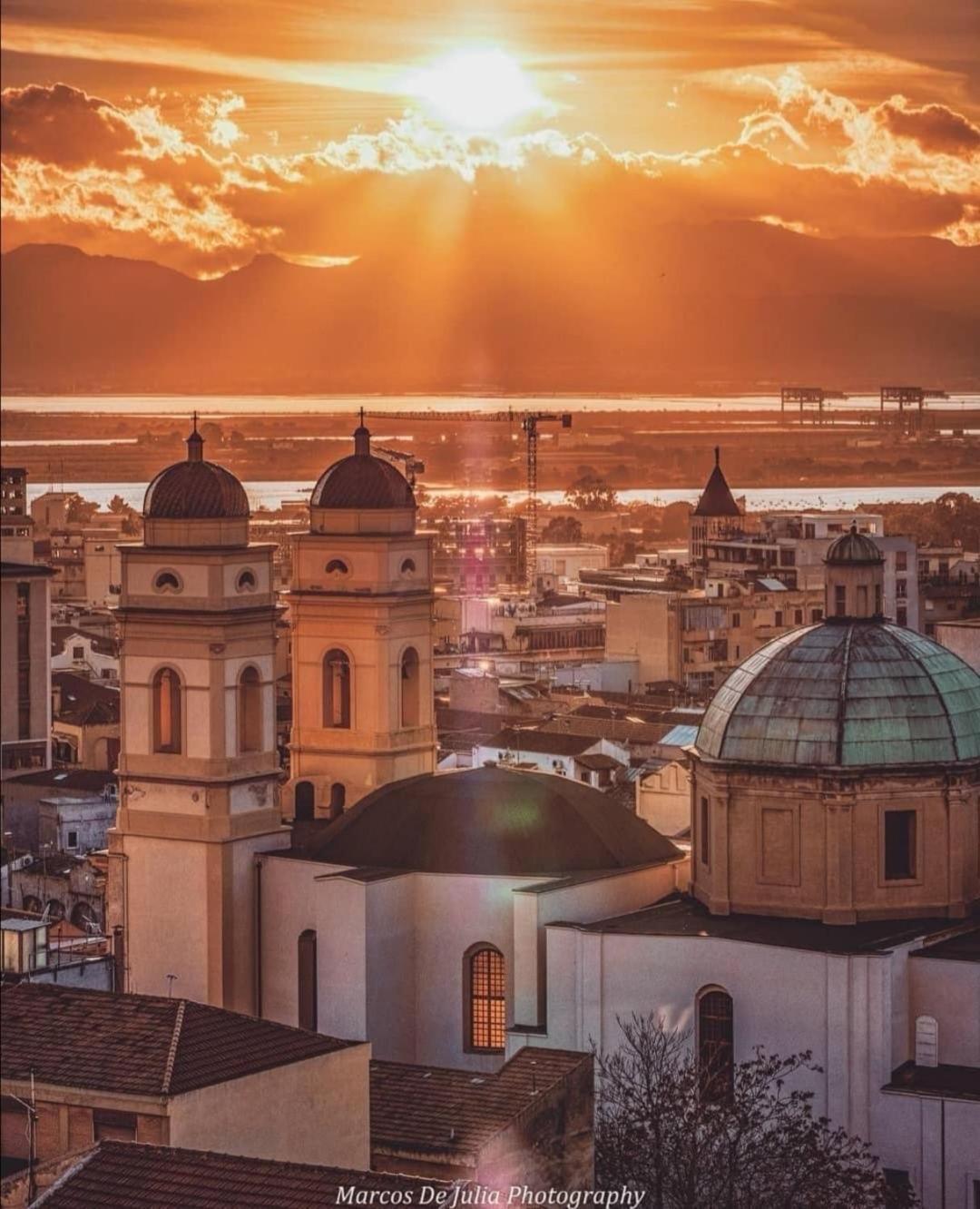 Cagliari Magica bellissimo appartamento panoramico in centro Esterno foto