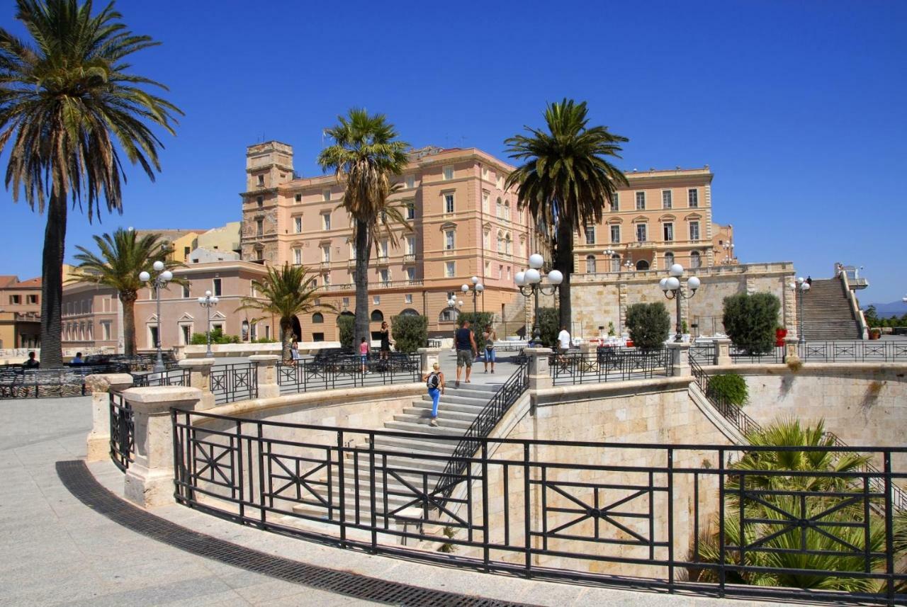 Cagliari Magica bellissimo appartamento panoramico in centro Esterno foto